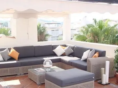 Penthouse Los Naranjos De * Marbella